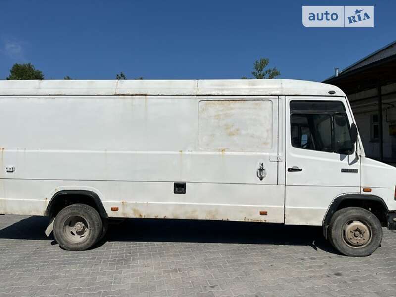 Mercedes-Benz T2 1993