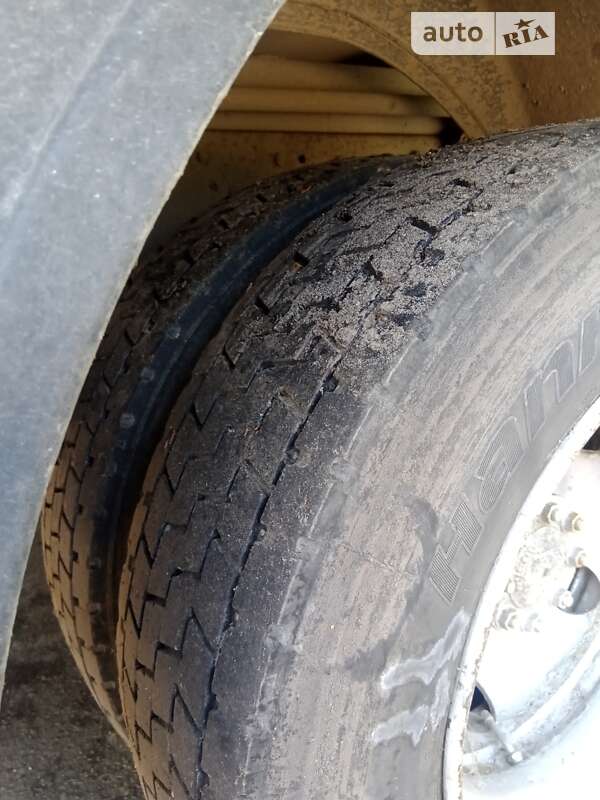 Вантажний фургон Mercedes-Benz T2 1997 в Рівному