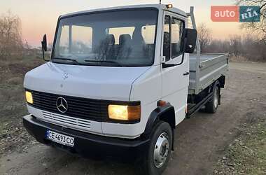 Грузовой фургон Mercedes-Benz T2 1993 в Черновцах