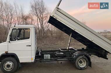 Грузовой фургон Mercedes-Benz T2 1993 в Черновцах