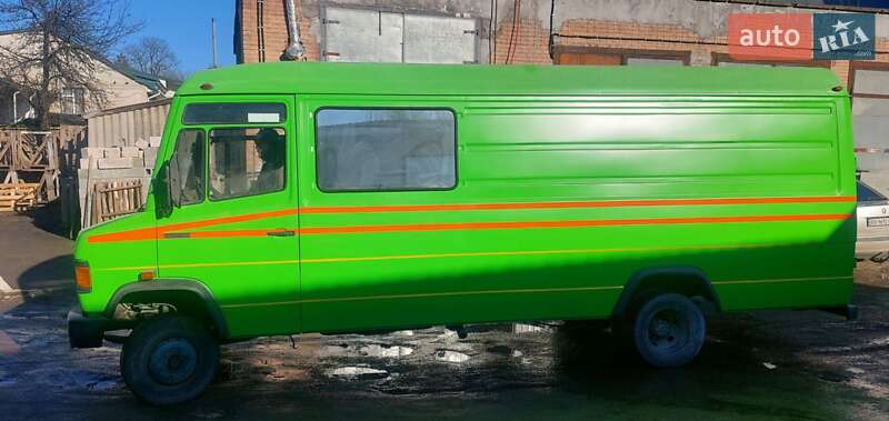 Вантажопасажирський фургон Mercedes-Benz T2 1995 в Дунаївцях