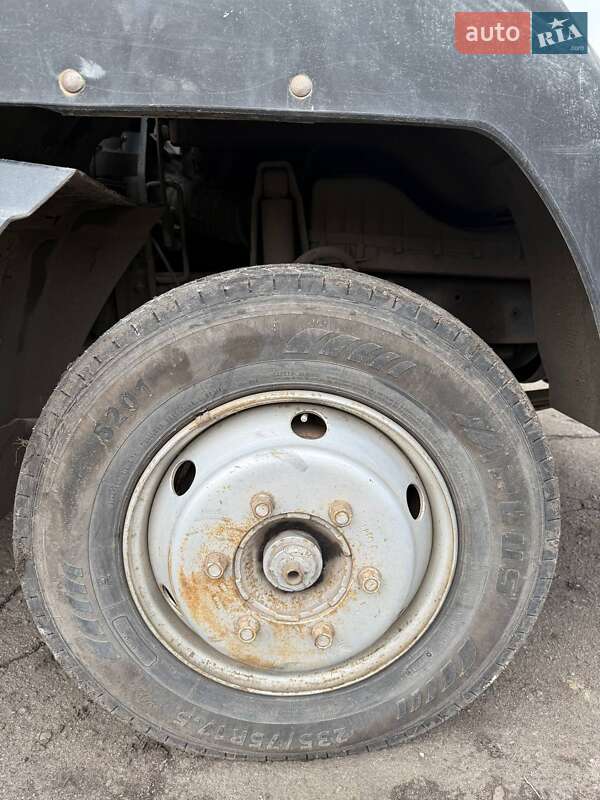 Грузовой фургон Mercedes-Benz T2 1988 в Краснопавловке