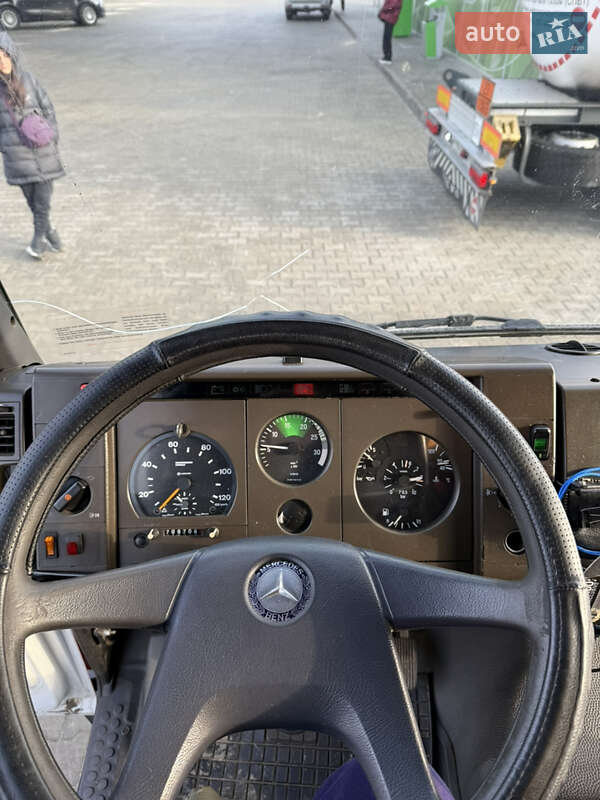 Вантажний фургон Mercedes-Benz T2 1997 в Дніпрі
