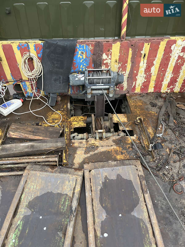 Эвакуатор Mercedes-Benz T2 1980 в Переяславе