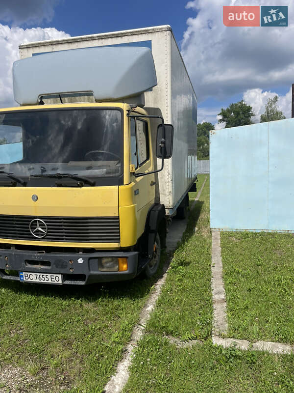 Грузовой фургон Mercedes-Benz T2 1991 в Хырове