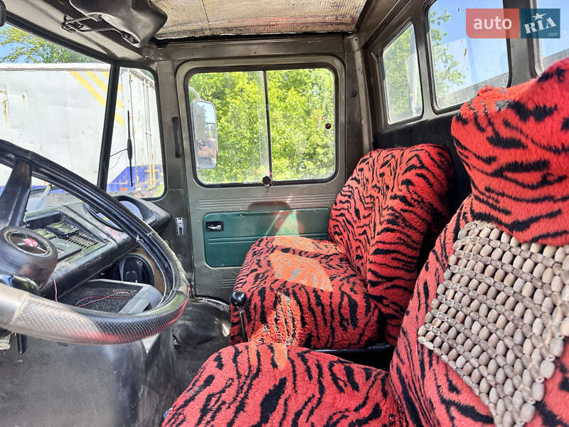 Борт Mercedes-Benz T2 1975 в Звенигородке