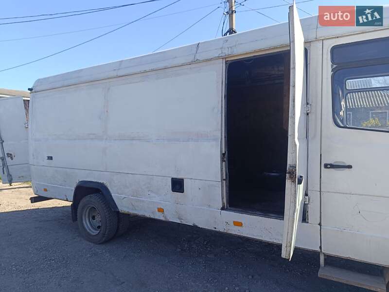Грузовой фургон Mercedes-Benz T2 1990 в Николаеве