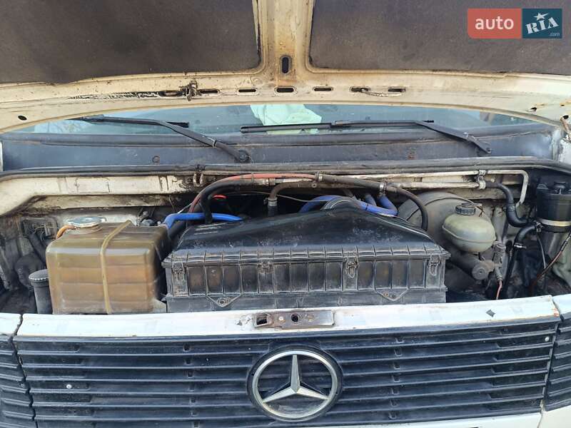 Грузовой фургон Mercedes-Benz T2 1990 в Николаеве