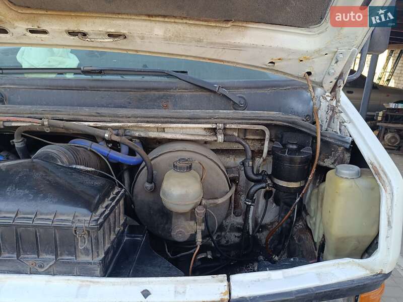 Грузовой фургон Mercedes-Benz T2 1990 в Николаеве