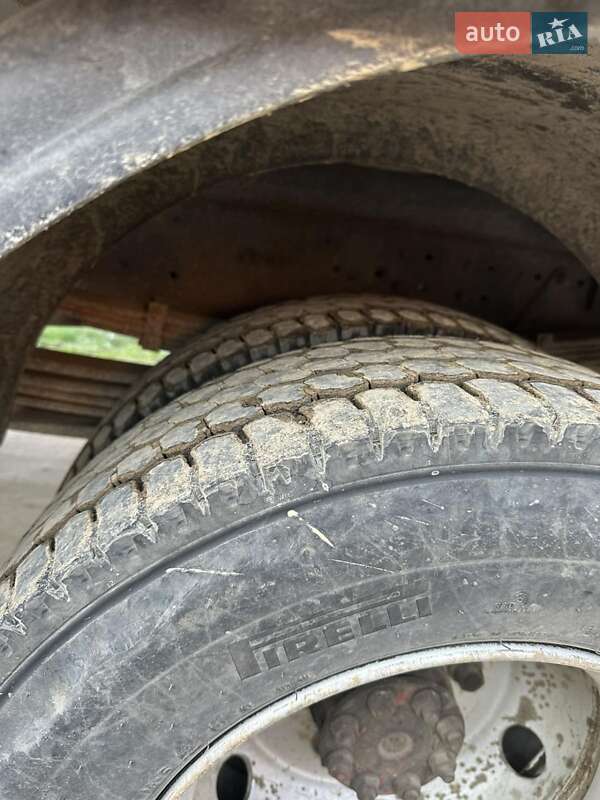 Вантажний фургон Mercedes-Benz T2 1997 в Дубні