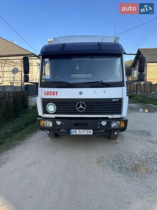 Вантажний фургон Mercedes-Benz T2 1997 в Дубні
