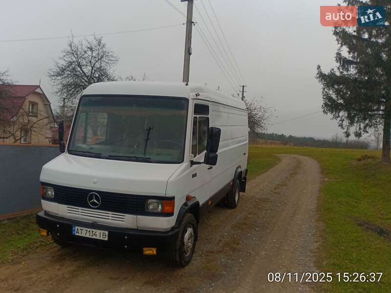 Грузовой фургон Mercedes-Benz T2 1994 в Коломые