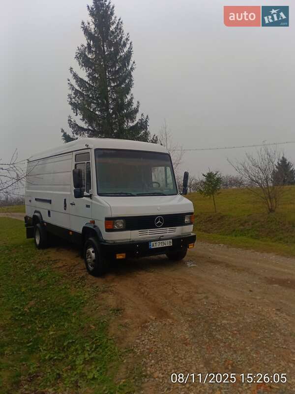 Грузовой фургон Mercedes-Benz T2 1994 в Коломые
