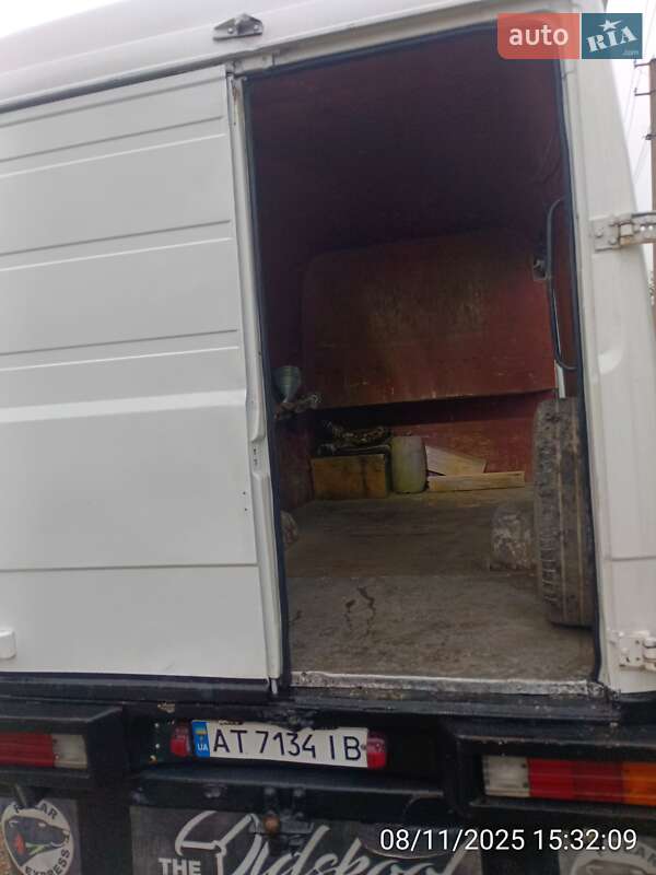 Грузовой фургон Mercedes-Benz T2 1994 в Коломые