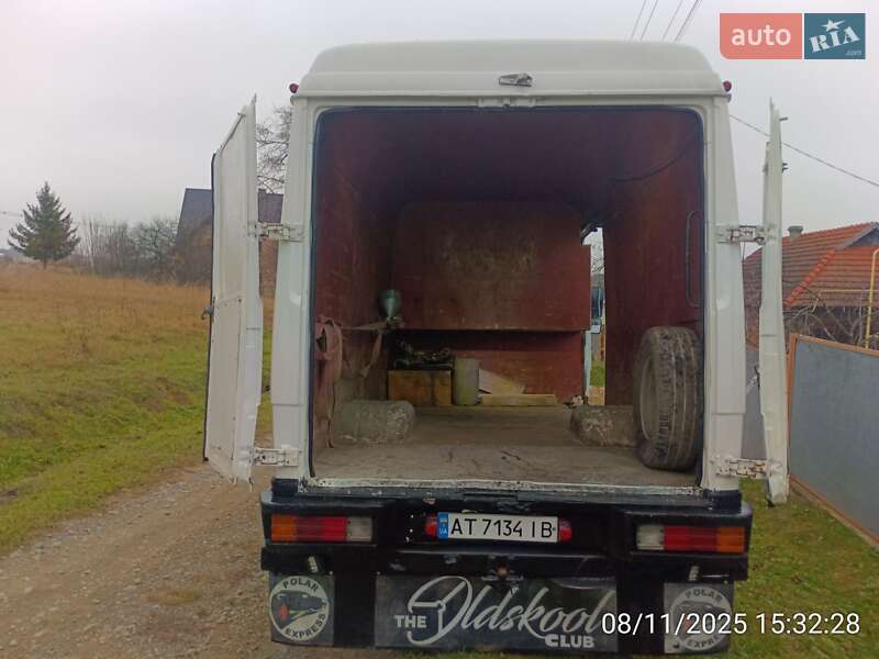 Грузовой фургон Mercedes-Benz T2 1994 в Коломые