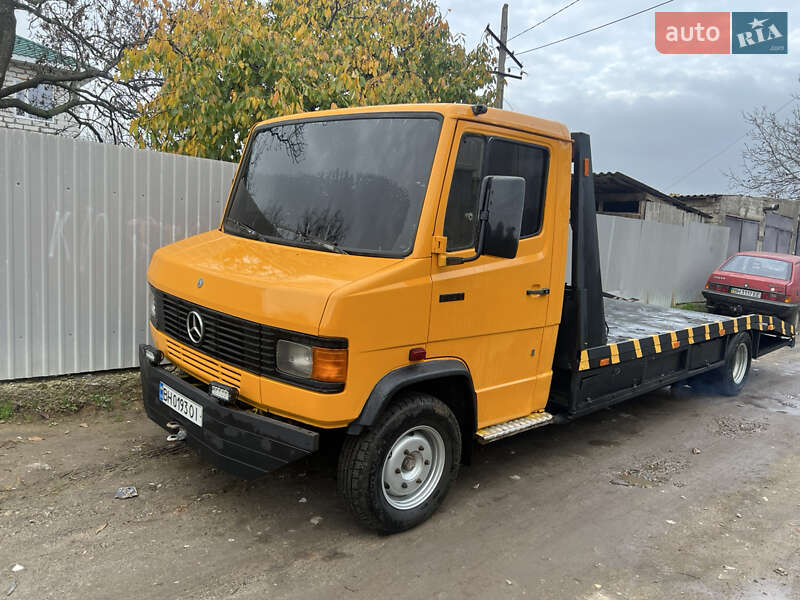 Эвакуатор Mercedes-Benz T2 1974 в Одессе