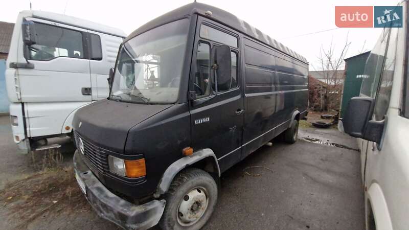 Грузовой фургон Mercedes-Benz T2 1995 в Луцке