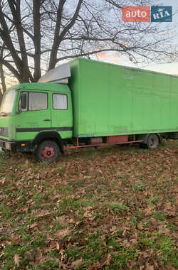 Вантажний фургон Mercedes-Benz T2 1995 в Тячеві