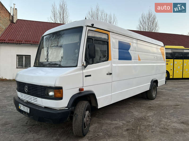 Mercedes-Benz T2 1992