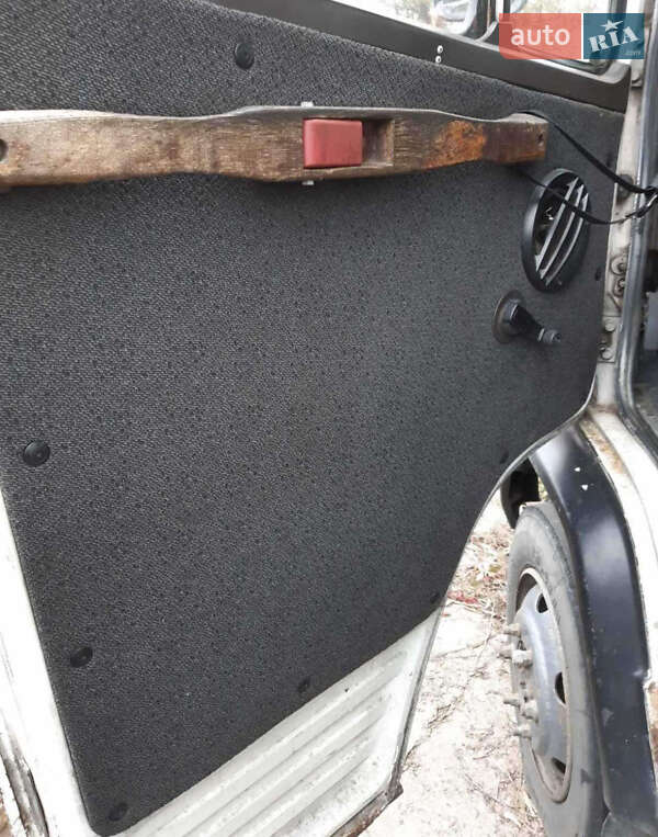 Вантажний фургон Mercedes-Benz T2 1992 в Тернополі