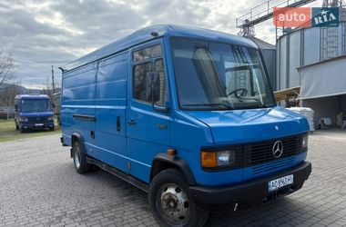 Вантажний фургон Mercedes-Benz T2 1995 в Тячеві