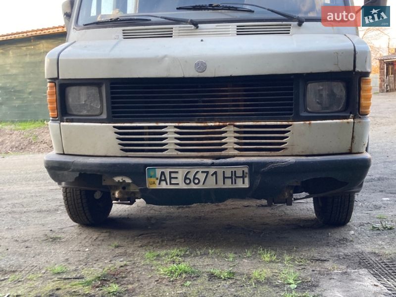 Mercedes-Benz T2 1994