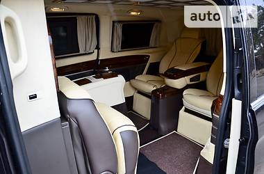 Минивэн Mercedes-Benz V-Class 2015 в 