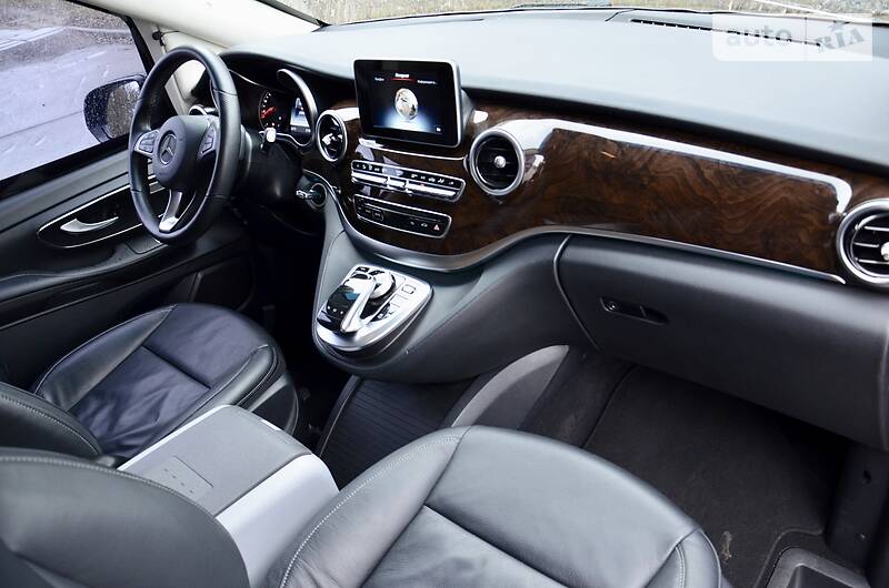 Мінівен Mercedes-Benz V-Class 2015 в Києві