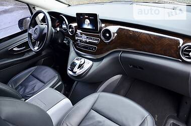 Минивэн Mercedes-Benz V-Class 2015 в 