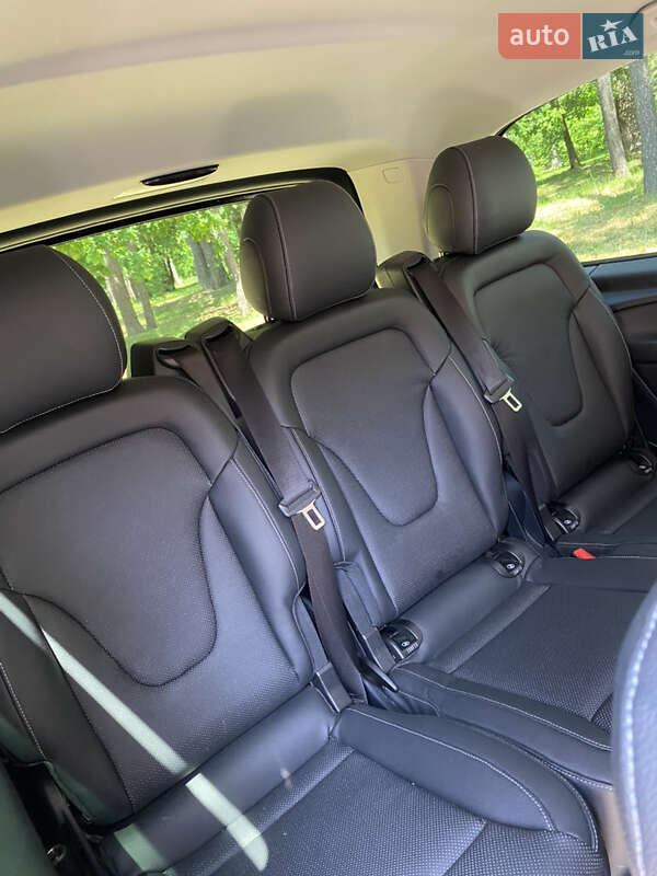 Мінівен Mercedes-Benz V-Class 2017 в Житомирі фото 20 Мінівен Mercedes-Benz V-Class 2017 в Житомирі