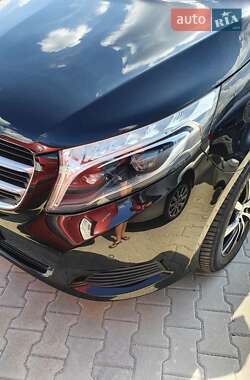 Минивэн Mercedes-Benz V-Class 2016 в 