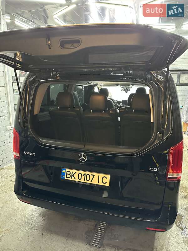 Минивэн Mercedes-Benz V-Class 2015 в Вараше фото 30 Минивэн Mercedes-Benz V-Class 2015 в Вараше