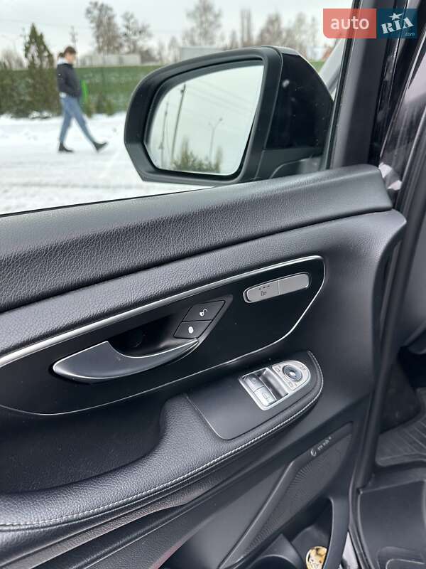 Минивэн Mercedes-Benz V-Class 2015 в Вараше фото 40 Минивэн Mercedes-Benz V-Class 2015 в Вараше