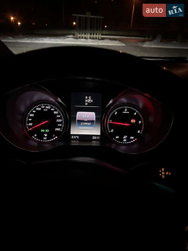 Минивэн Mercedes-Benz V-Class 2015 в Вараше фото 54 Минивэн Mercedes-Benz V-Class 2015 в Вараше