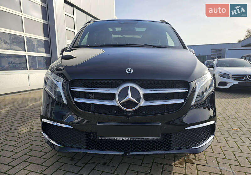 Минивэн Mercedes-Benz V-Class 2023 в Киеве