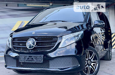 Минивэн Mercedes-Benz V-Class 2021 в Киеве