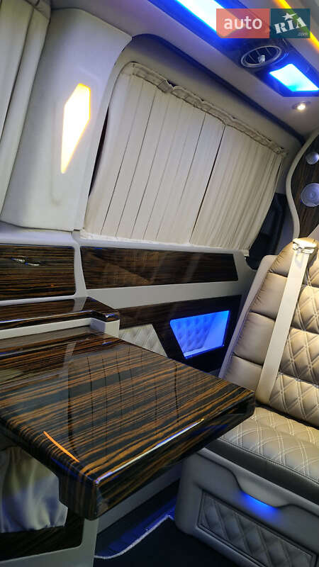 Минивэн Mercedes-Benz V-Class 2018 в Черновцах