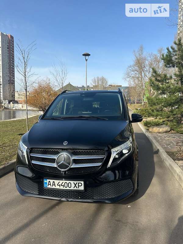 Минивэн Mercedes-Benz V-Class 2019 в Киеве