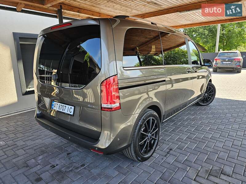 Минивэн Mercedes-Benz V-Class 2015 в Коломые