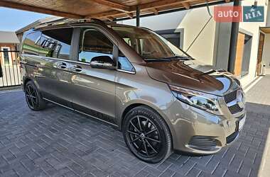 Минивэн Mercedes-Benz V-Class 2015 в 