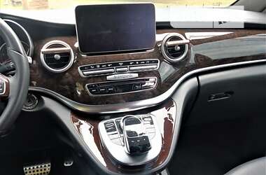 Минивэн Mercedes-Benz V-Class 2015 в 