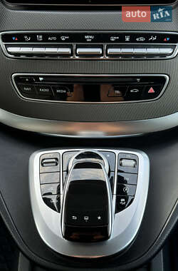 Минивэн Mercedes-Benz V-Class 2015 в 
