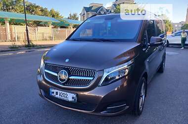 Минивэн Mercedes-Benz V-Class 2015 в Киеве