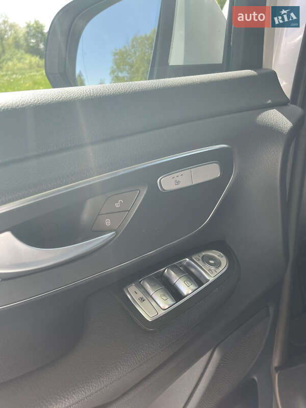 Минивэн Mercedes-Benz V-Class 2015 в Ровно