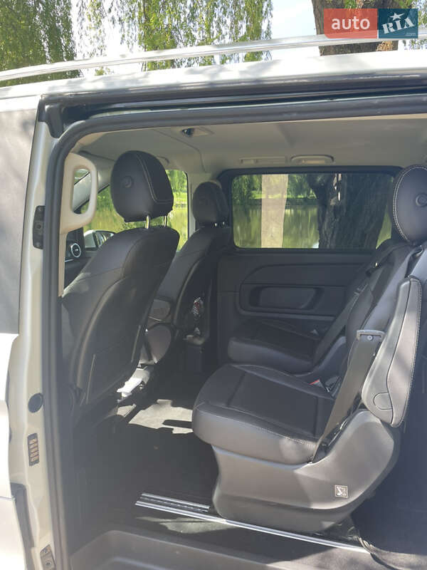 Минивэн Mercedes-Benz V-Class 2015 в Ровно