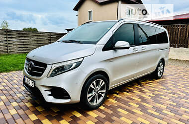 Минивэн Mercedes-Benz V-Class 2016 в Киеве