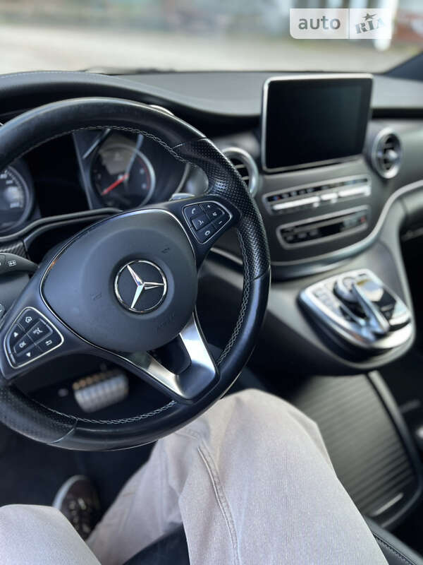 Минивэн Mercedes-Benz V-Class 2017 в Мукачево
