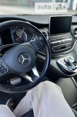 Минивэн Mercedes-Benz V-Class 2017 в 