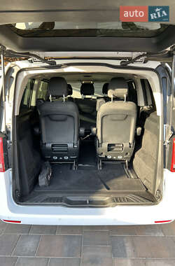 Минивэн Mercedes-Benz V-Class 2017 в 