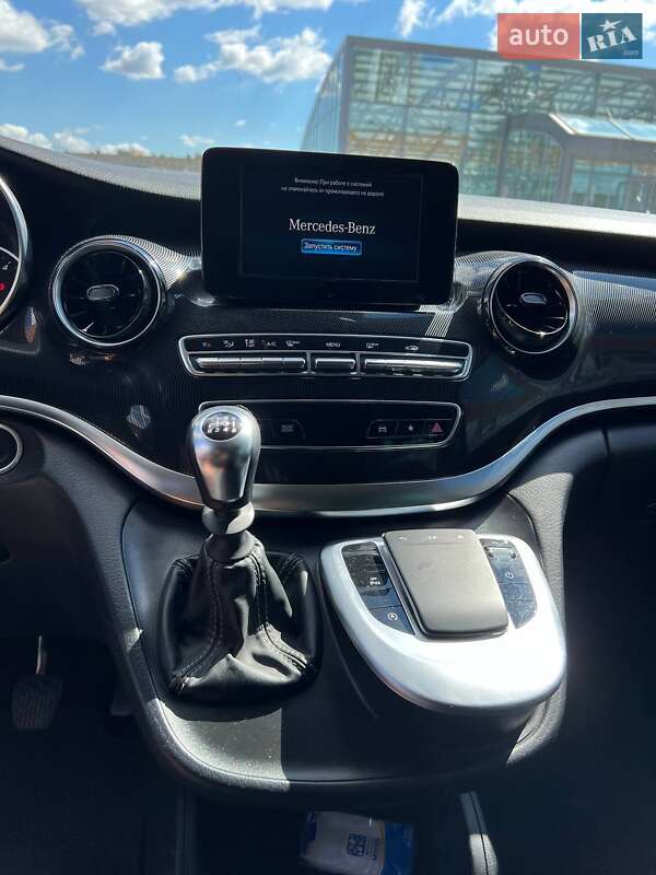 Минивэн Mercedes-Benz V-Class 2021 в Киеве